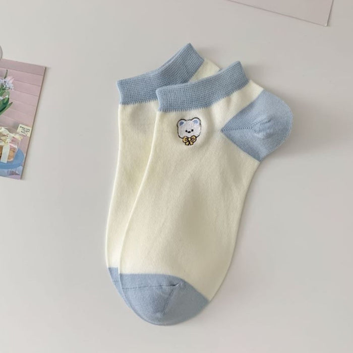 Wholesale All in one machine boneless cotton boat socks college style cute socks