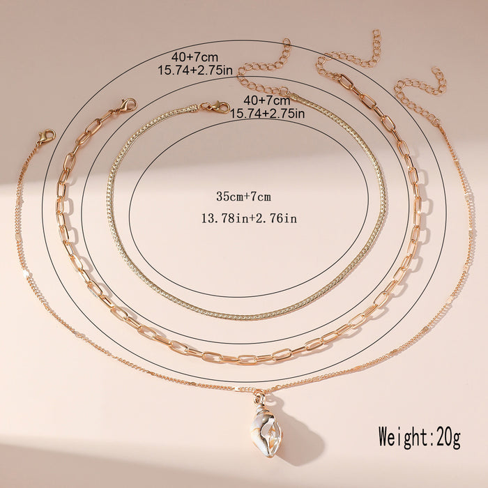 Wholesale Trendy natural conch pendant necklace, personalized and fashionable, versatile collarbone chain necklace wholesale