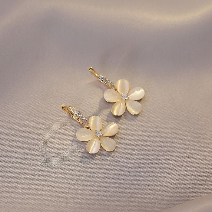 Wholesale Versatile Earrings with High Quality Cat Eye Stone Flower Earrings and a Unique Charm