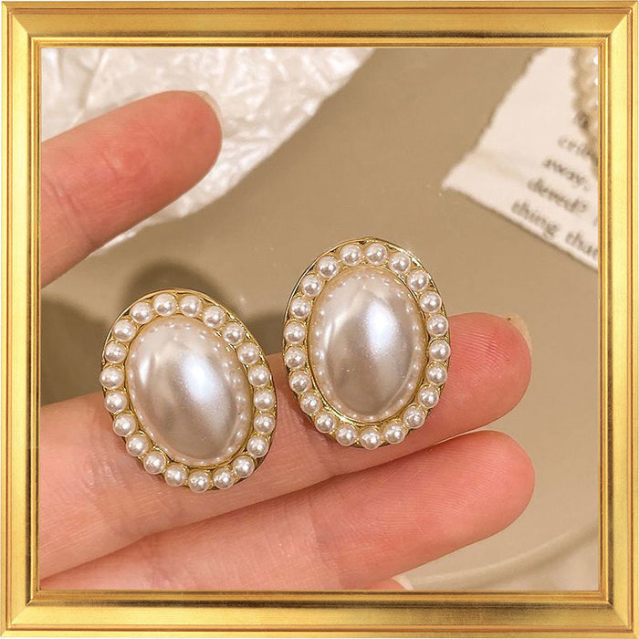 Wholesale Premium, light luxury pearl ear clip, retro temperament, fashionable and ear hole free ear clip