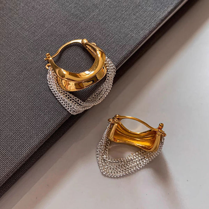 Wholesale New earrings with a luxurious and unique style, featuring earrings and buckles