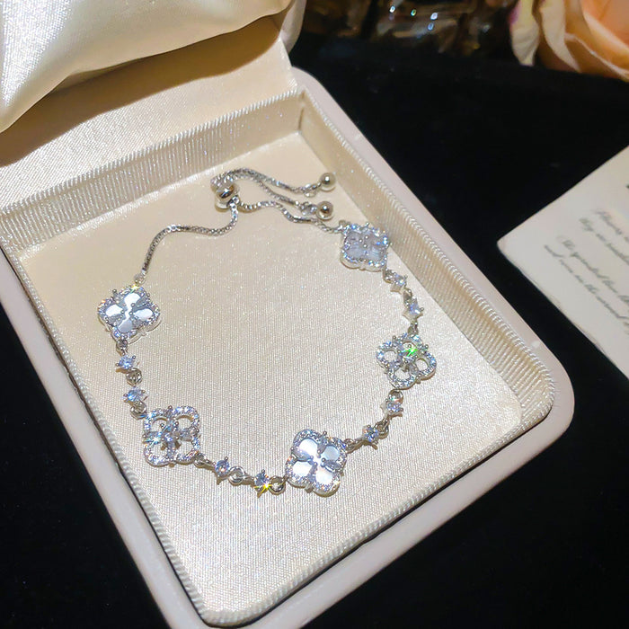 Wholesale Trendy Zircon Flower Bracelet Copper Jewelry Accessory