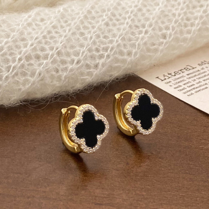 Wholesale Black Lucky Flower Small and Exquisite Stud Earrings