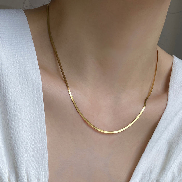 Wholesale Golden clavicle chain necklace is simple and high-end. Snake bone chain necklace