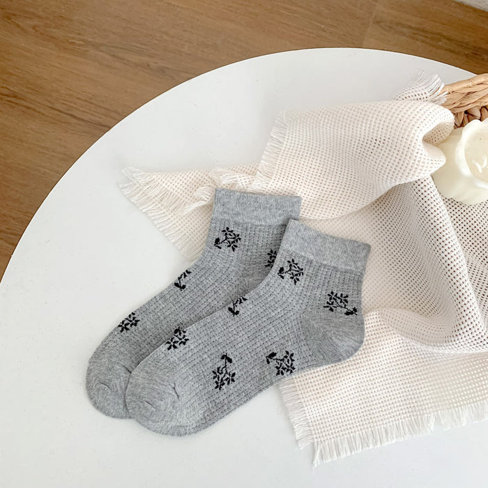 Wholesale New socks with striped small flower short tube women's boat socks that don't fall off and cotton socks