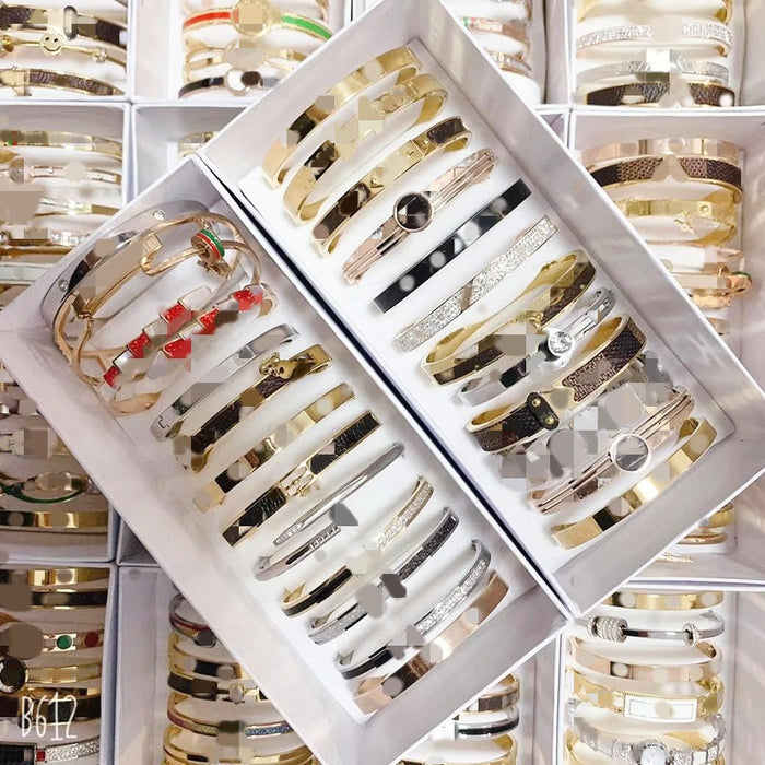 Wholesale Titanium steel tricolor bracelets with random styles shipped