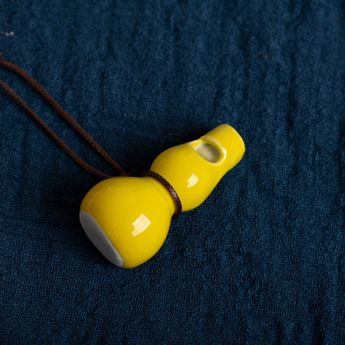 Wholesale Hulu whistle three-dimensional small whistle necklace small pendant ceramic whistle sweater chain necklace pendant