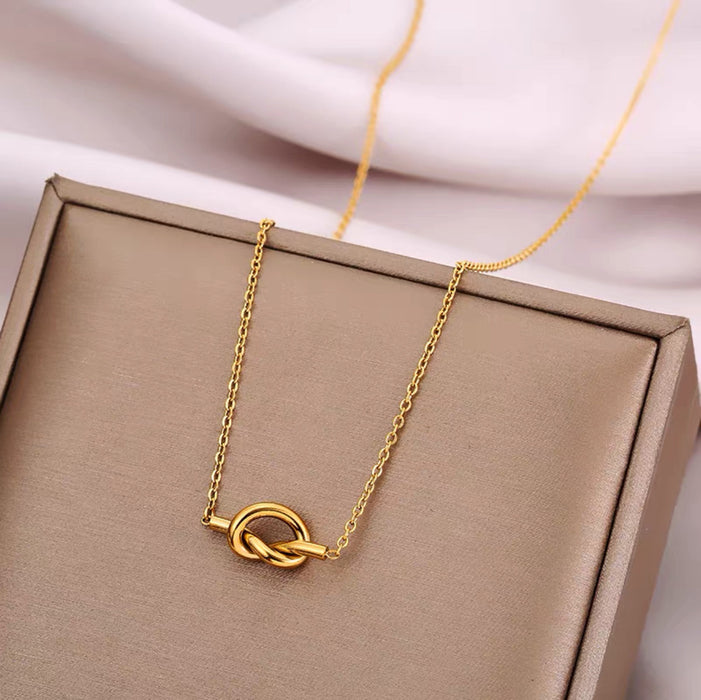 Wholesale Heart Knot Necklace for Women, Titanium Steel Clavicle Chain Necklace