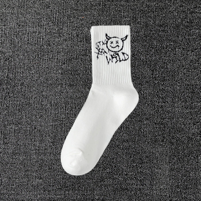Wholesale men' s deont mid-calf socks black and white cotton socks women' s summer sports basketball socks