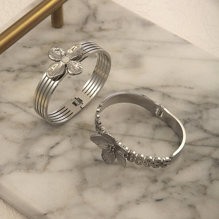 Wholesale Popular stainless steel flower bracelet, high-end stainless steel petal bracelet wholesale