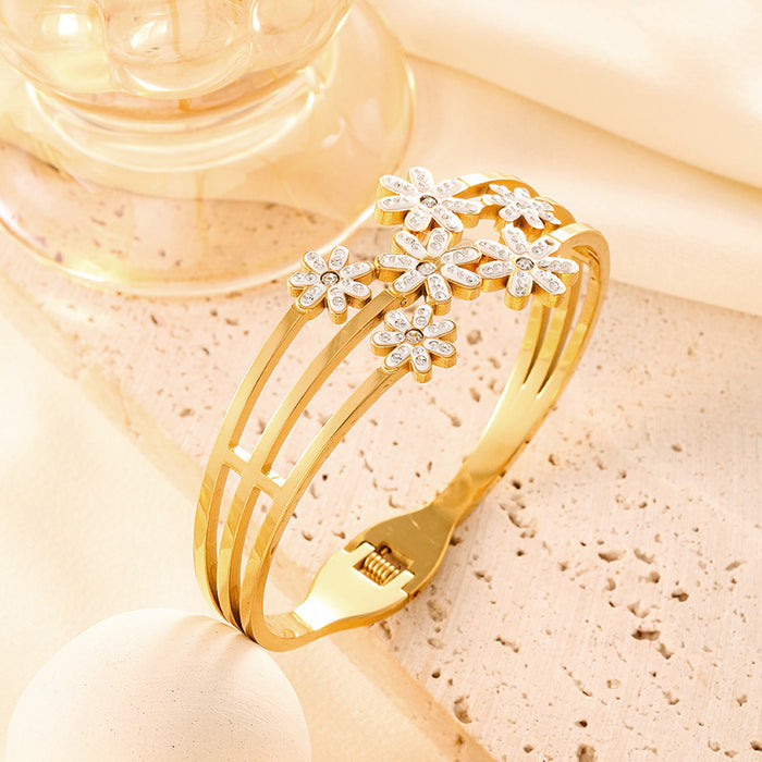 Wholesale Openwork diamond-encrusted titanium steel bracelet