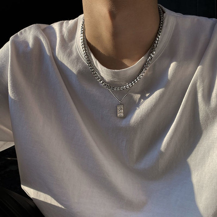 Wholesale Necklace for men with a niche design, wrapped and layered versatile collarbone chain pendant