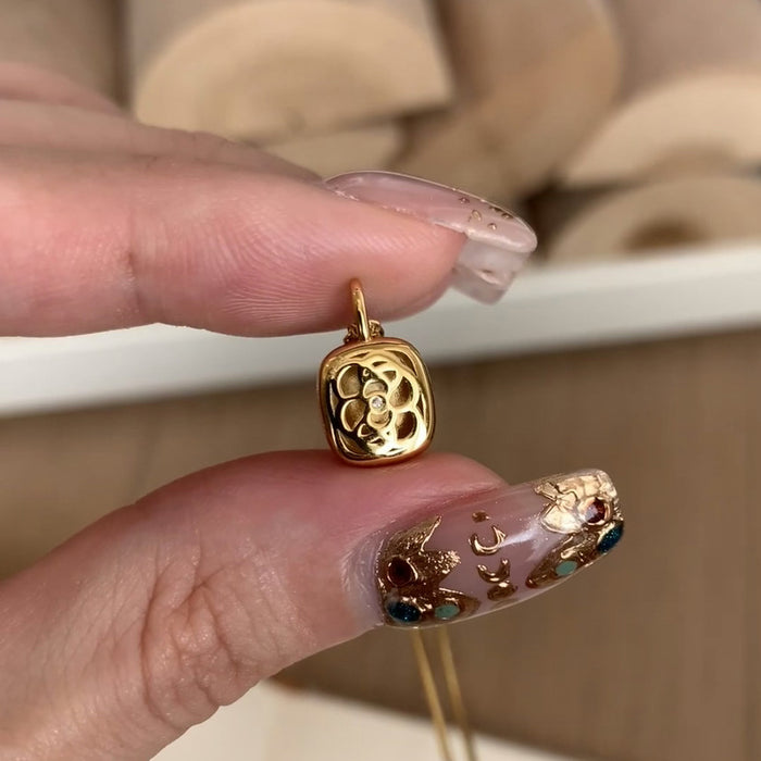 Wholesale Square Sugar Necklace Women's Woolen Chain All-match Golden Pendant  Titanium Steel Clavicle Chain