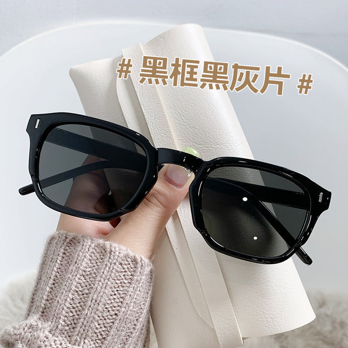Wholesale Small frame sunglasses for UV protection, outdoor sun protection, fashion trends, personalized sunglasses