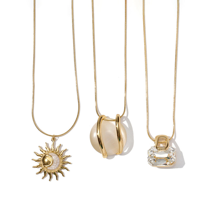 Wholesale New Cat Eye Stone Sun Titanium Steel Pendant Necklace Fashion Bag Clavicle Chain Stainless Steel Jewelry