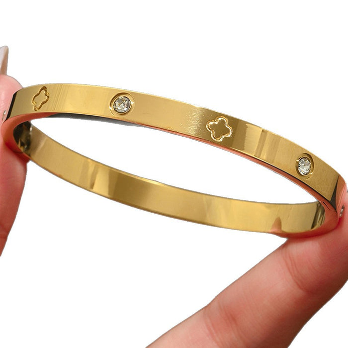 Wholesale Fashion Accessory Titanium Steel Stackable Bracelet Set With Four Leaf Flower Design Non Fading Boutique Resale
