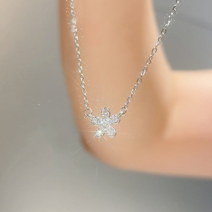 Wholesale New high-end necklace pendant made of titanium steel that does not fade collarbone chain