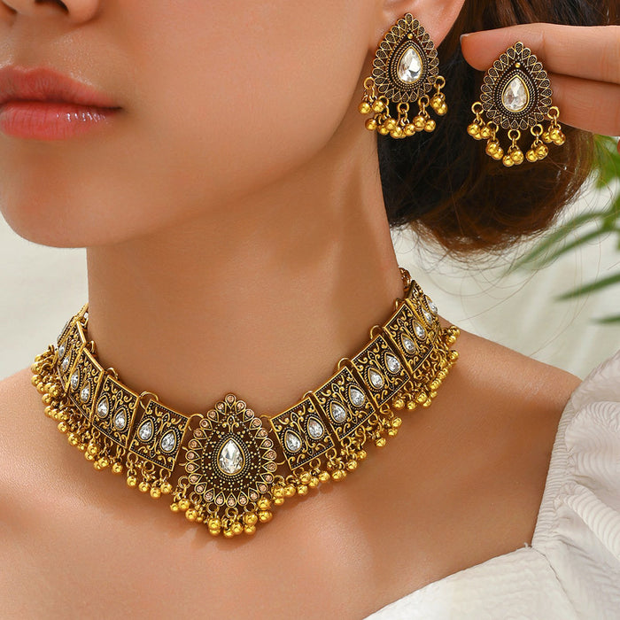 Wholesale Sparkling Diamond Necklace Earrings Set
