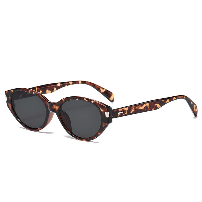 Wholesale Advanced internet celebrity sunglasses with cat's eyes, black sunshade and UV protection, small face sunglasses for men