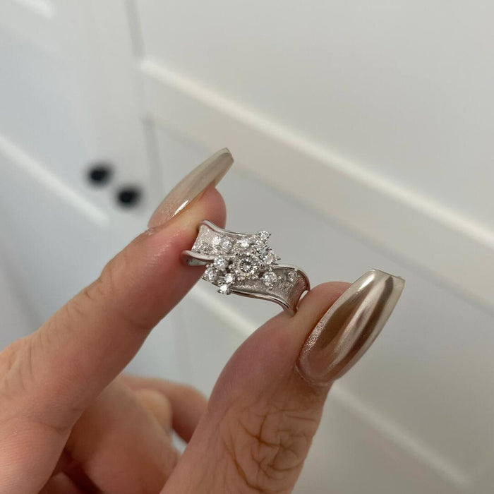 Wholesale Light luxury high-end sparkling diamond retro ring with niche design