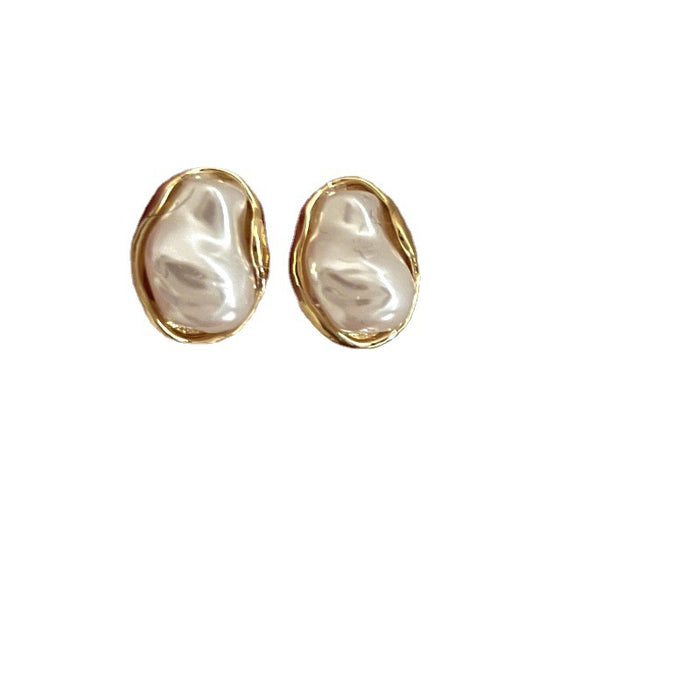 Wholesale Retro Pearl Acetic Acid Pea Earrings Simple Elegant Silver Pin Earrings Trendy