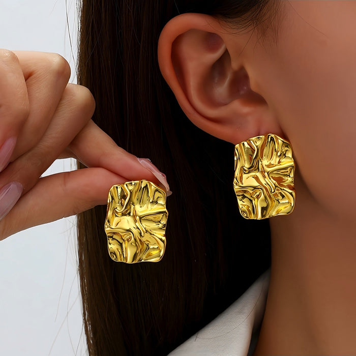Wholesale Geometric earrings  exaggerated heart-shaped stud earrings   titanium steel   light luxury style  high-end earrings
