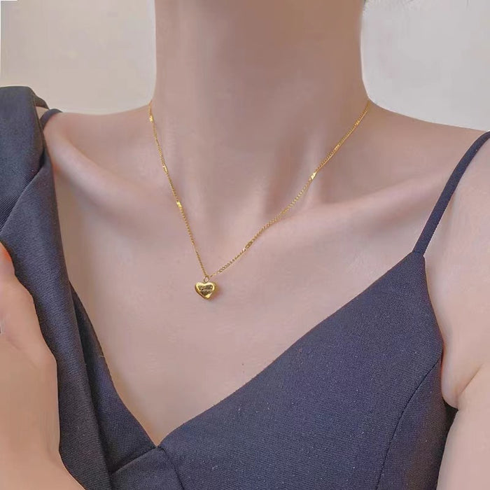 Wholesale Love necklace, simple temperament, light luxury necklace, peach heart collarbone chain, necklace accessories