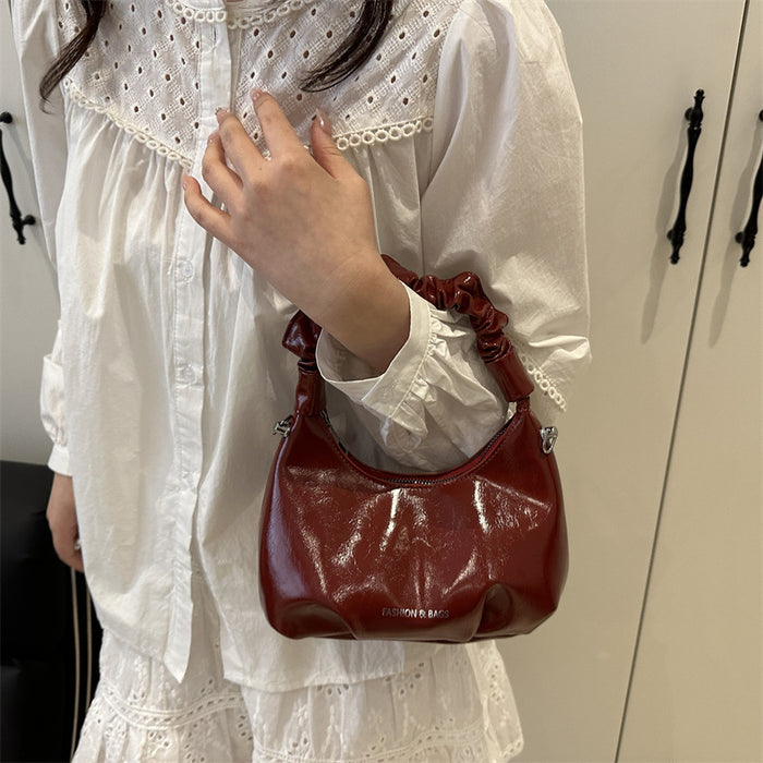 Wholesale Chain crossbody bag, new crossbody handle, fashionable and pleated