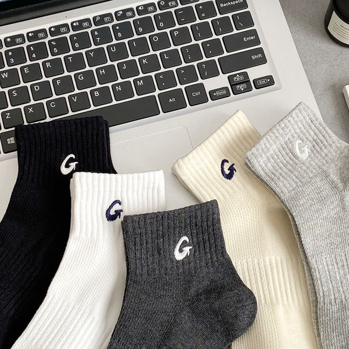 Wholesale Socks made of cotton, versatile, sport embroidered, sport boat socks, five point socks