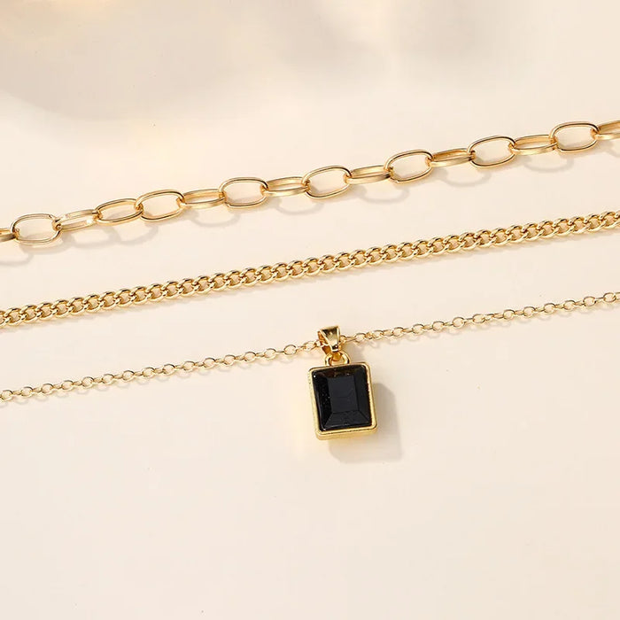 Wholesale Fashionable multi-layer alloy necklace, thick chain, square pendant, exaggerated necklace accessory