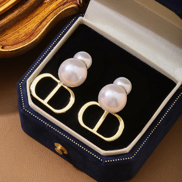 Wholesale Pearl earrings, niche, high-end, light luxury, fashionable, personalized earrings, niche, retro ear accessories