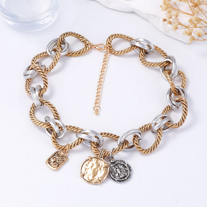 Wholesale Alloy Women's Badge Necklace Geometric O-shaped Buckle Casual Joker