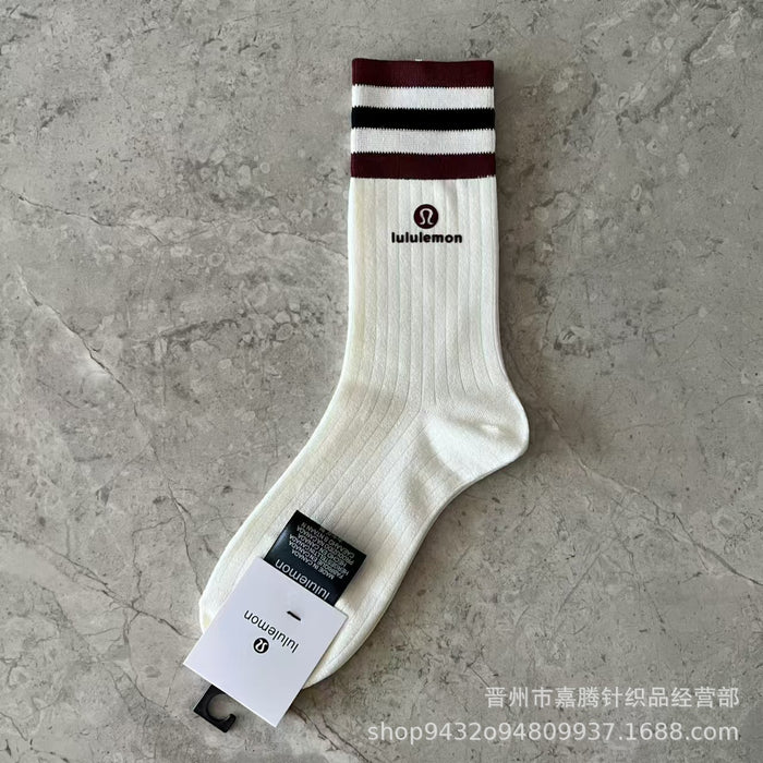 Wholesale Mid length socks versatile pile socks