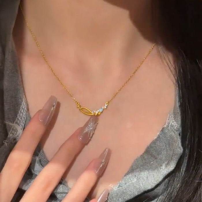 Wholesale Knot necklace, light luxury zircon pendant, collarbone chain wholesale