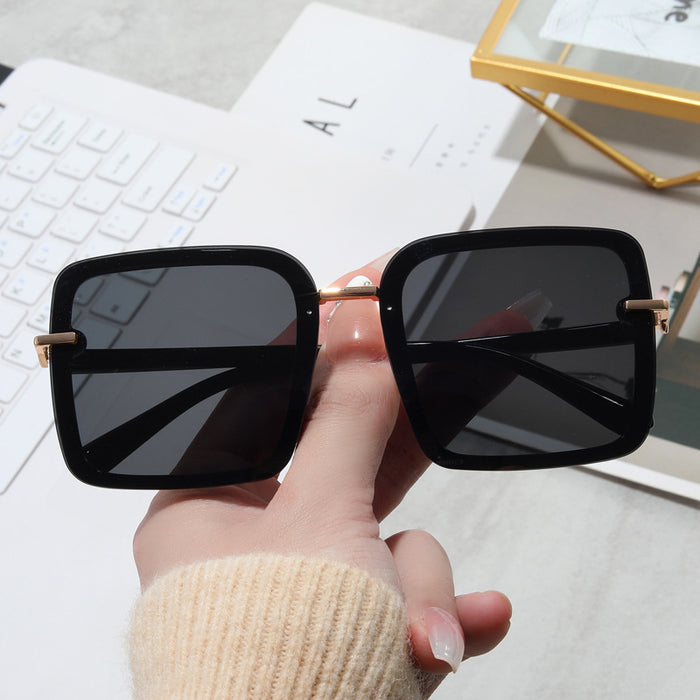 Wholesale Retro large frame square sunglasses for women's fashion street photography sunglasses glasses