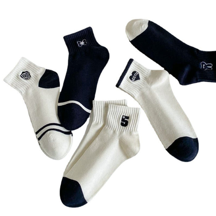 Wholesale Embroidered socks and socks