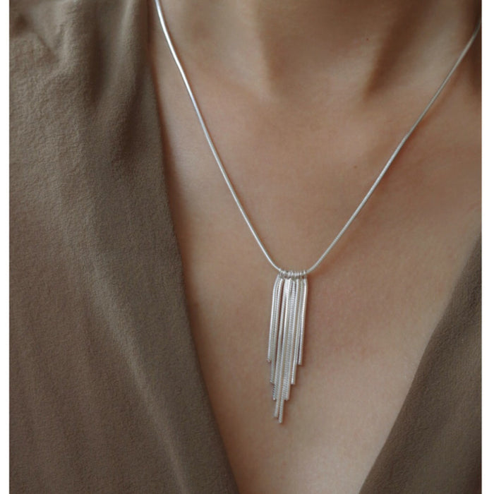 Wholesale Pure silver tassel necklace, exquisite octagonal snake bone chain, simple collarbone chain, niche accessory