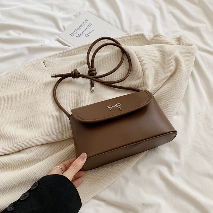 Wholesale New personalized crossbody bag, fashionable and simple single shoulder underarm small square bag