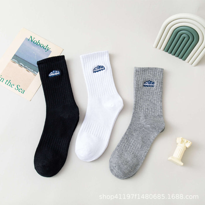 Wholesale Embroidered socks with versatile thick thread