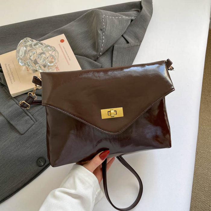 Wholesale Women' s Shoulder Bag Retro Chic Design for Daily Matching
