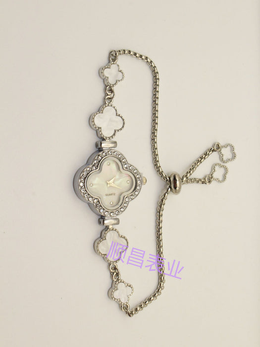 Wholesale Freely adjustable pearlescent dial quartz watch