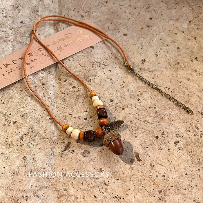 Wholesale Vintage feather necklace, double-layer layered long sweater chain accessory