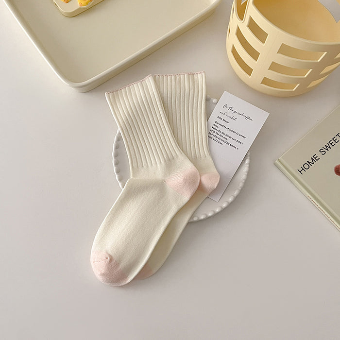 Wholesale Simple and versatile mid tube socks with trendy vertical stripes for slimming, sporty long tube pile socks