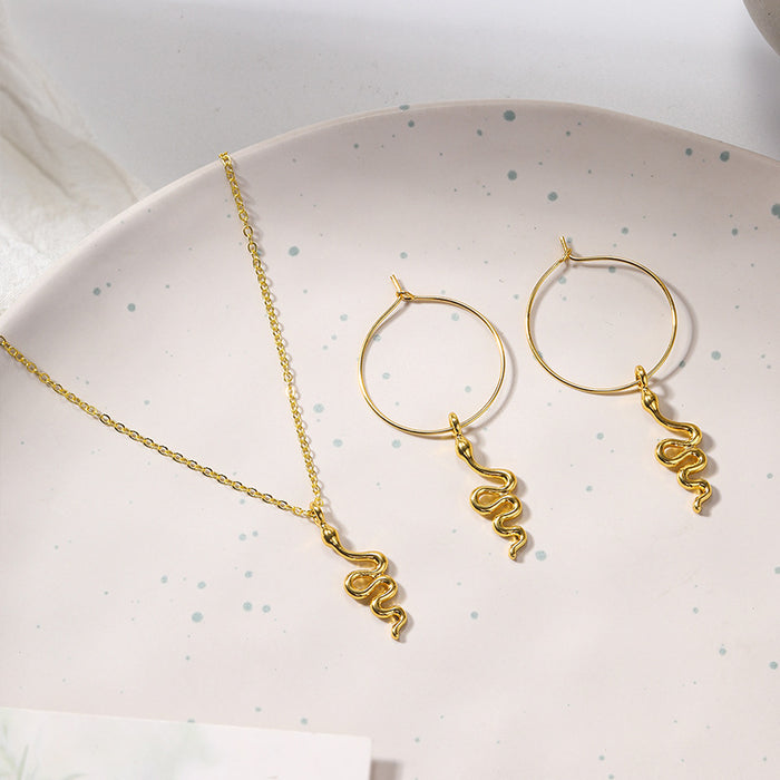 Wholesale Golden snake necklace, exaggerated circle earrings set, niche pendant jewelry