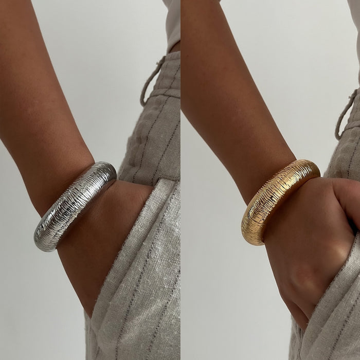 Wholesale Exaggerated Jewelry Fashion Gold Bracelet Round Spring Open Bracelet Simple Wide Edition Handmade