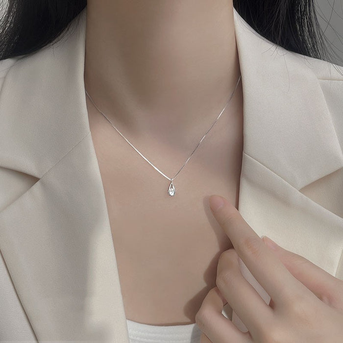 Wholesale New versatile zircon water droplet necklace, light luxury, niche design, geometric collarbone chain, simple accessory