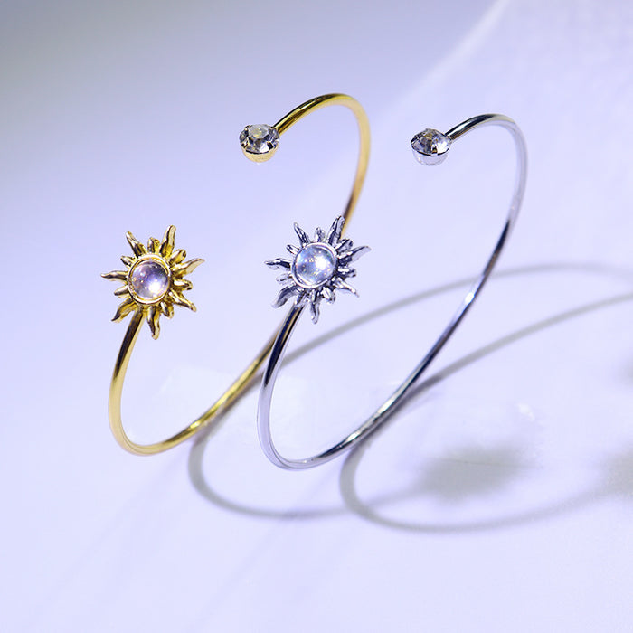 Wholesale Wholesale of Sun Totem Handmade Jewelry, Simple Jewelry, Open Mouth Women's Bracelet, High Quality Bracelet