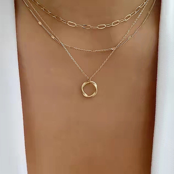 Wholesale Thick chain, exaggerated necklace, electroplated circle pendant, fashionable alloy necklace, personalized necklaces, metal accessories for women