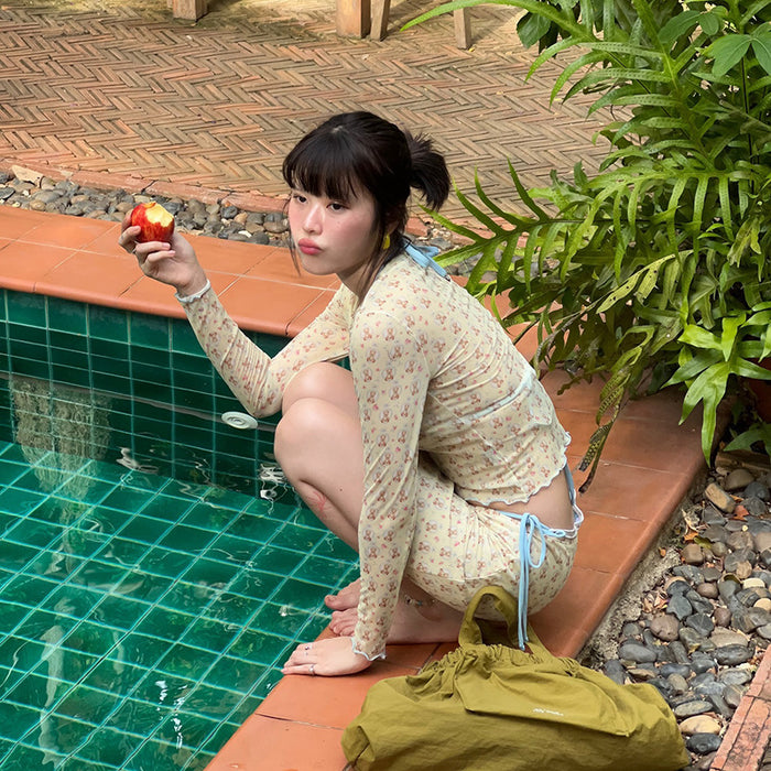 Wholesale Floral Strap Hanging Neck Bareback Bikini Set Knitted Sunscreen Long Sleeve Lace Skirt New Style