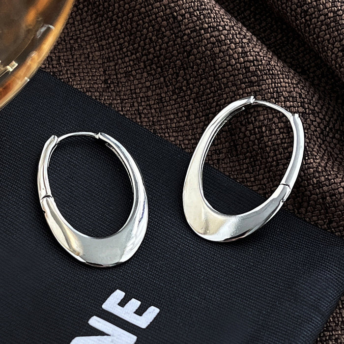 Wholesale Simple, fashionable, light luxury, high-end, geometric oval ear buckle, plain ring, exquisite and versatile commuting style